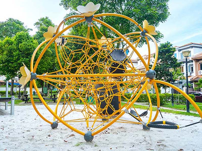 户外儿童攀爬网