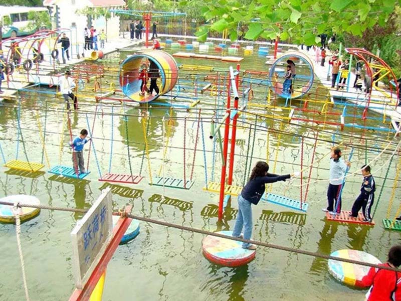 室外水上拓展设备