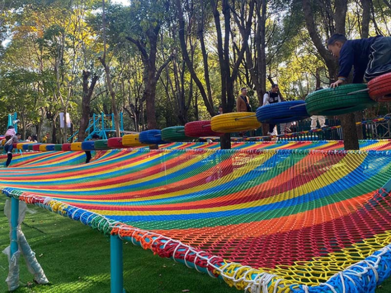 丛林爬网游乐项目