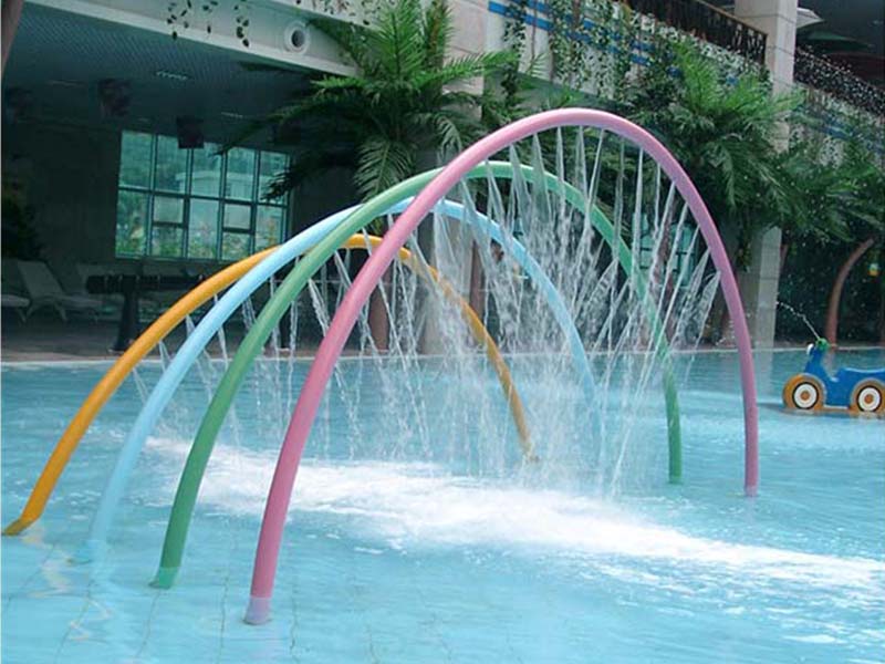 水上七彩喷淋门