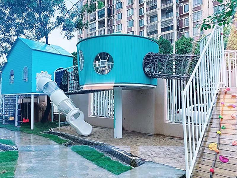 幼儿园户外攀爬滑梯