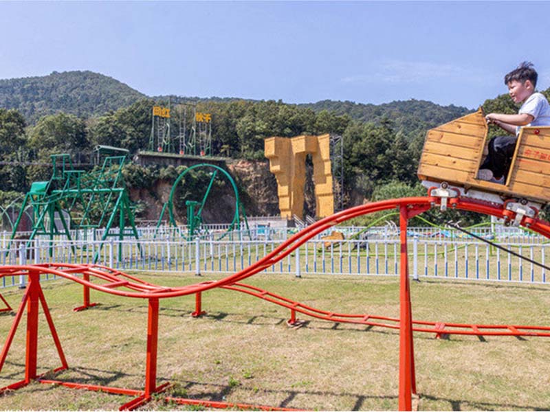 网红坑爹过山车