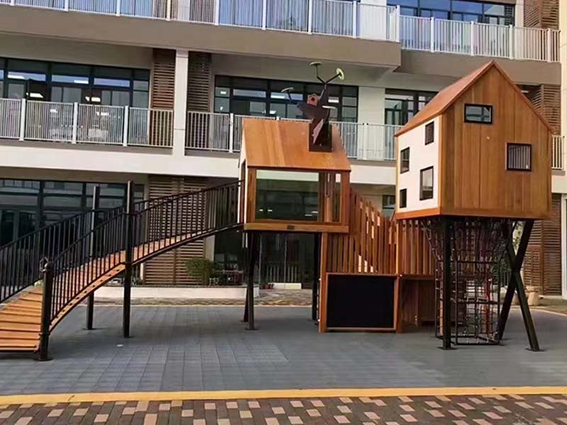 幼儿园木质儿童滑滑梯